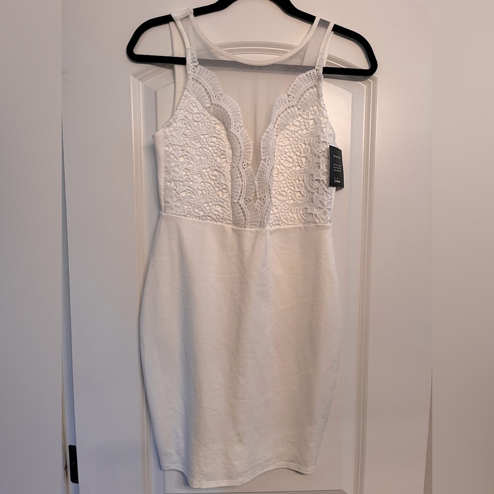 Lulu’s Coquina White Lace Bodycon Dress